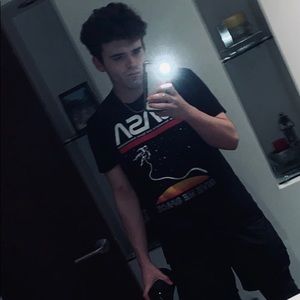 Meet your Posher, Drew